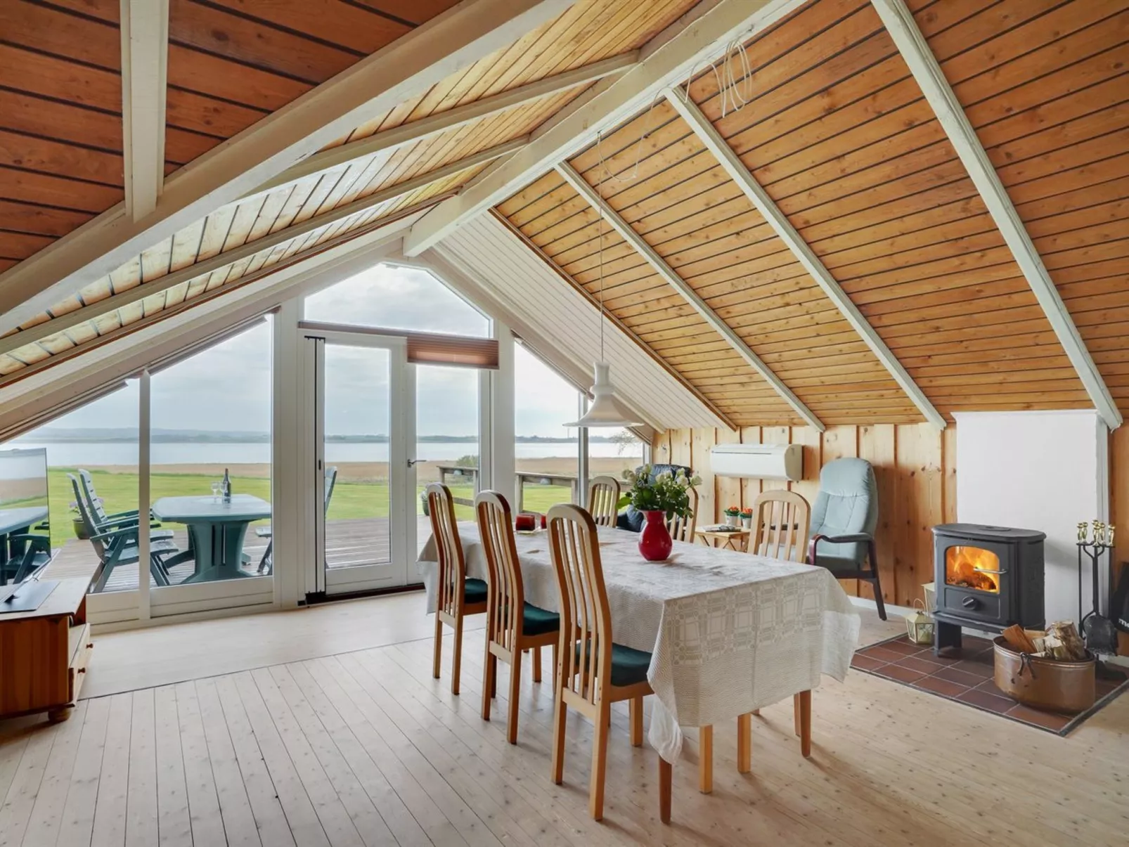 "Henrieke" - 250m to the fjord-Inside