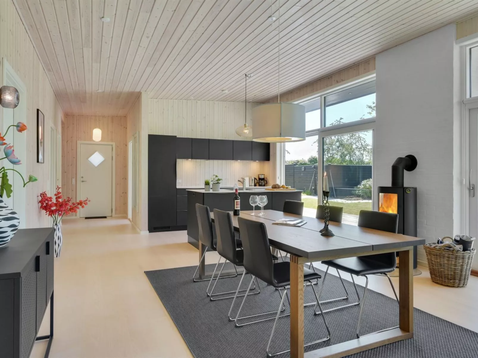 "Topenga" - 300m from the sea-Inside