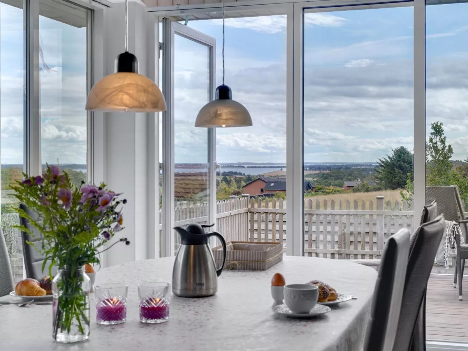 "Dagne" - 400m to the fjord-Dedans