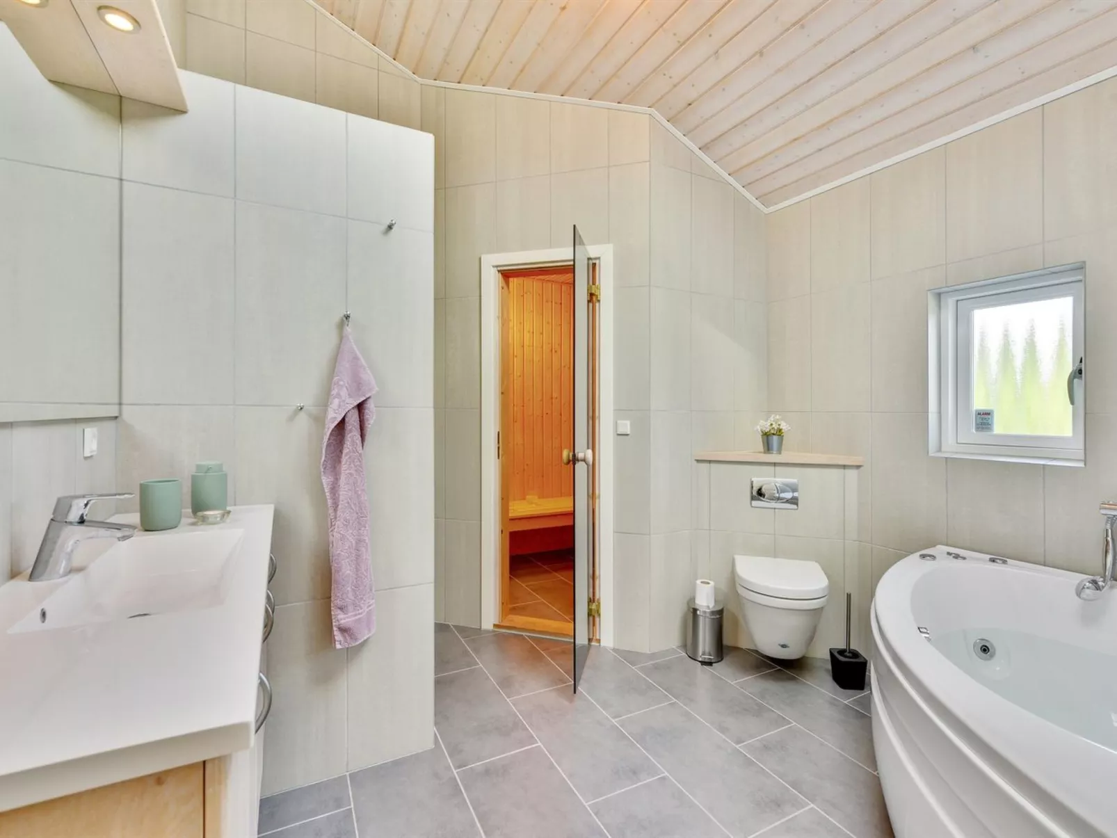 "Wienke" - 300m to the fjord-Dedans