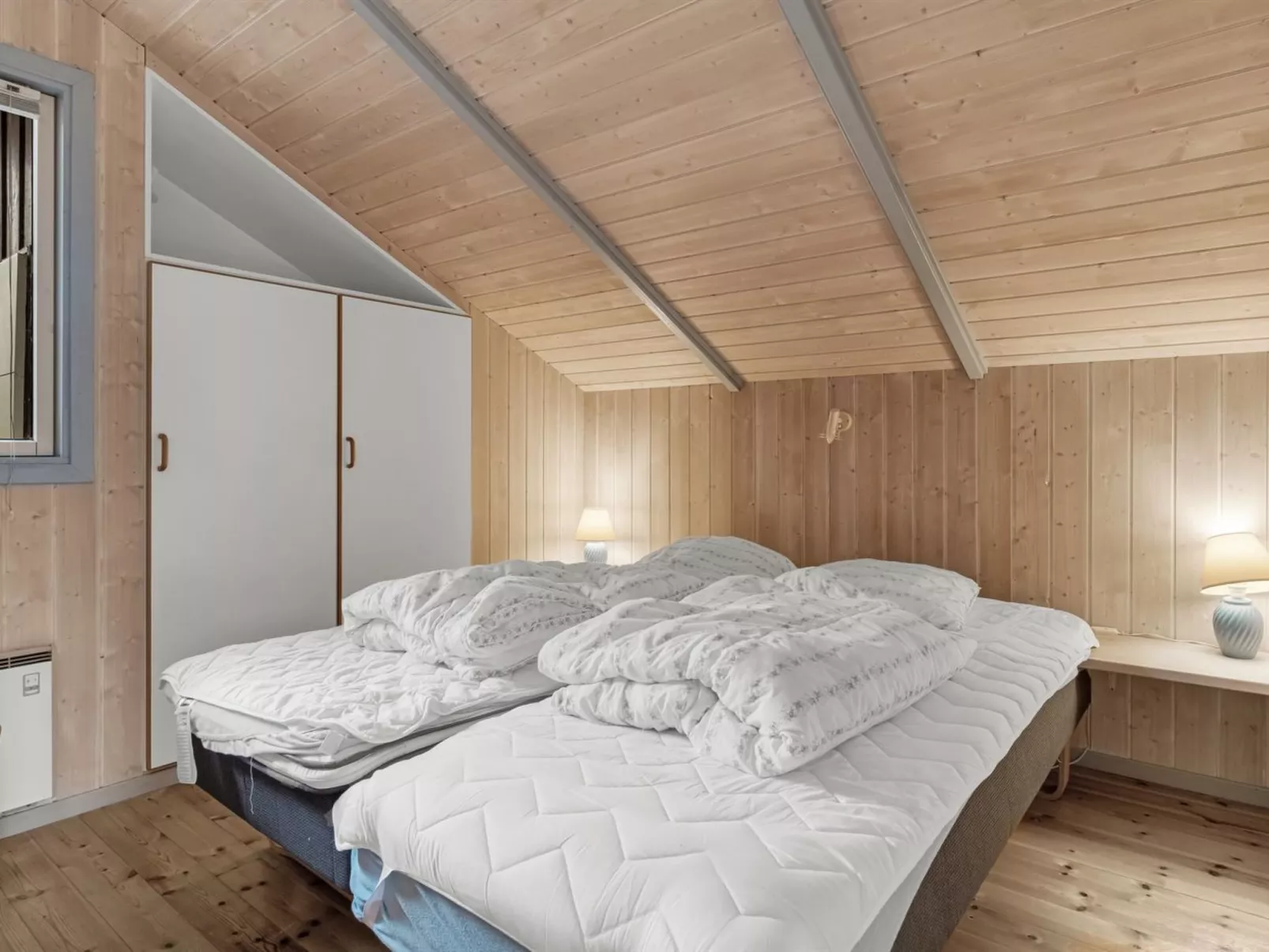 "Vivan" - 3.8km from the sea-Inside