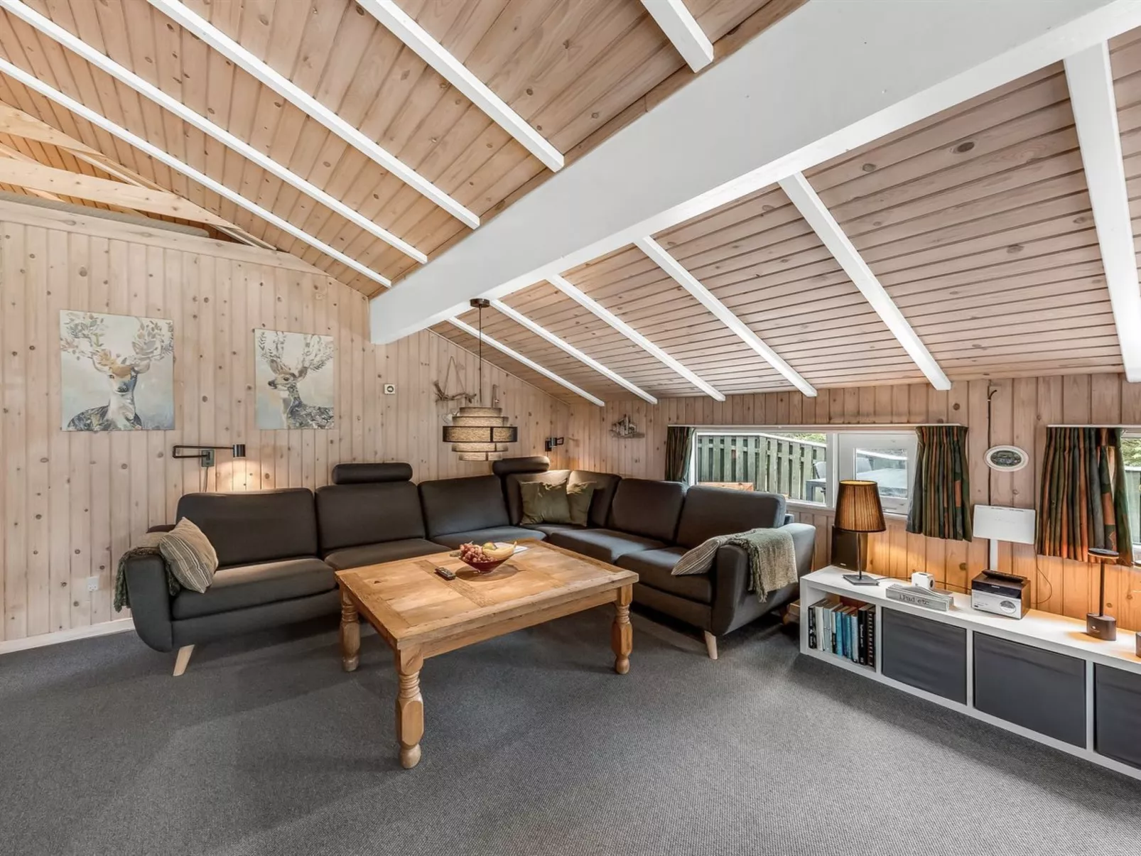 "Sunneva" - 1km from the sea-Drinnen