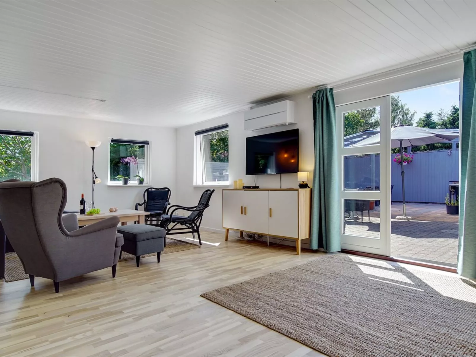 "Tannie" - 300m from the sea-Inside