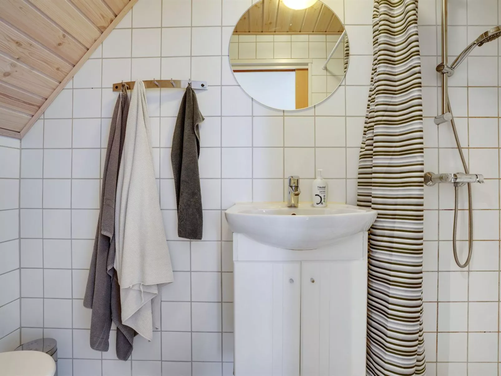 "Naina" - 200m from the sea-Inside