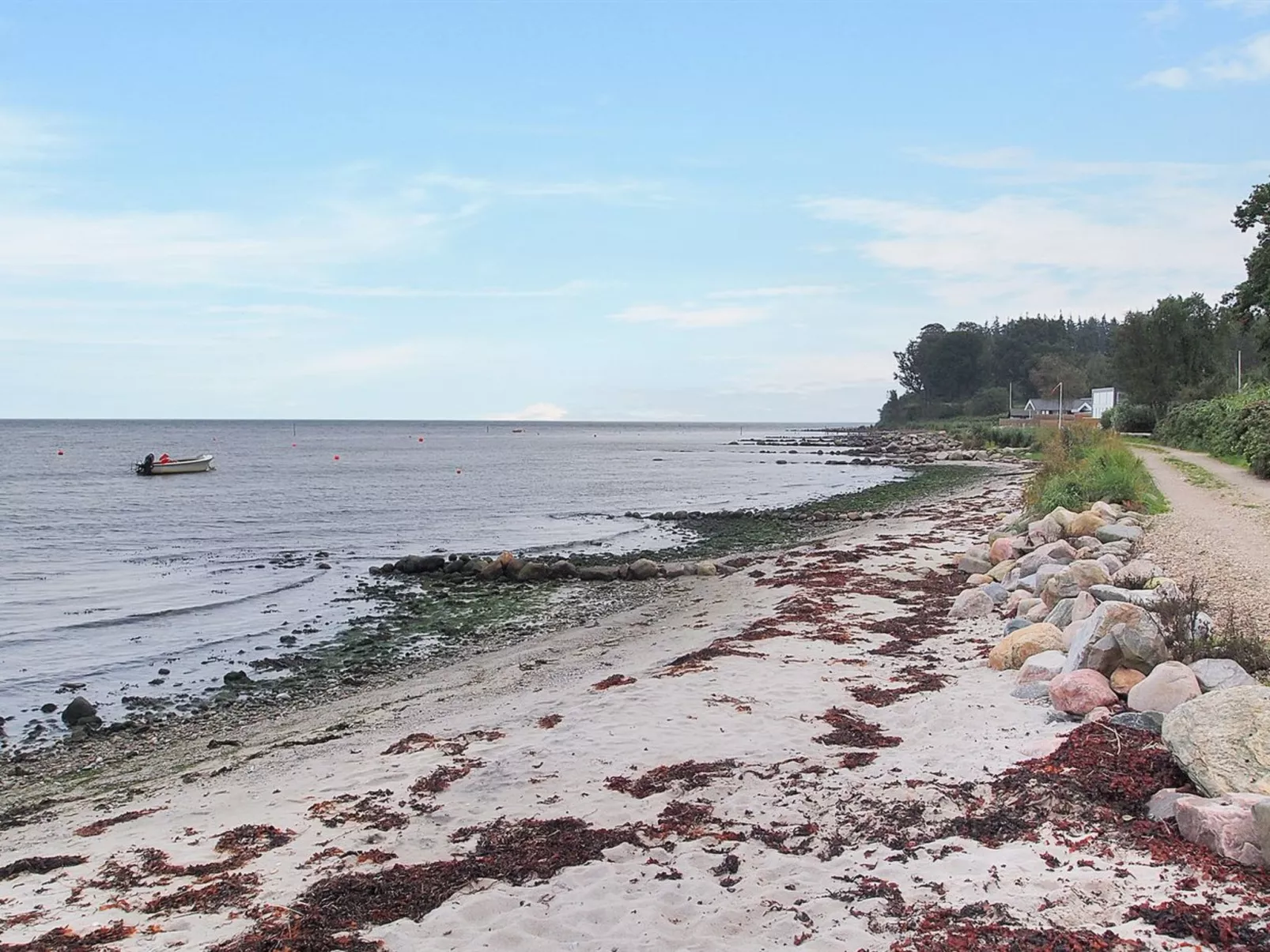 "Iorund" - 550m from the sea-Draußen