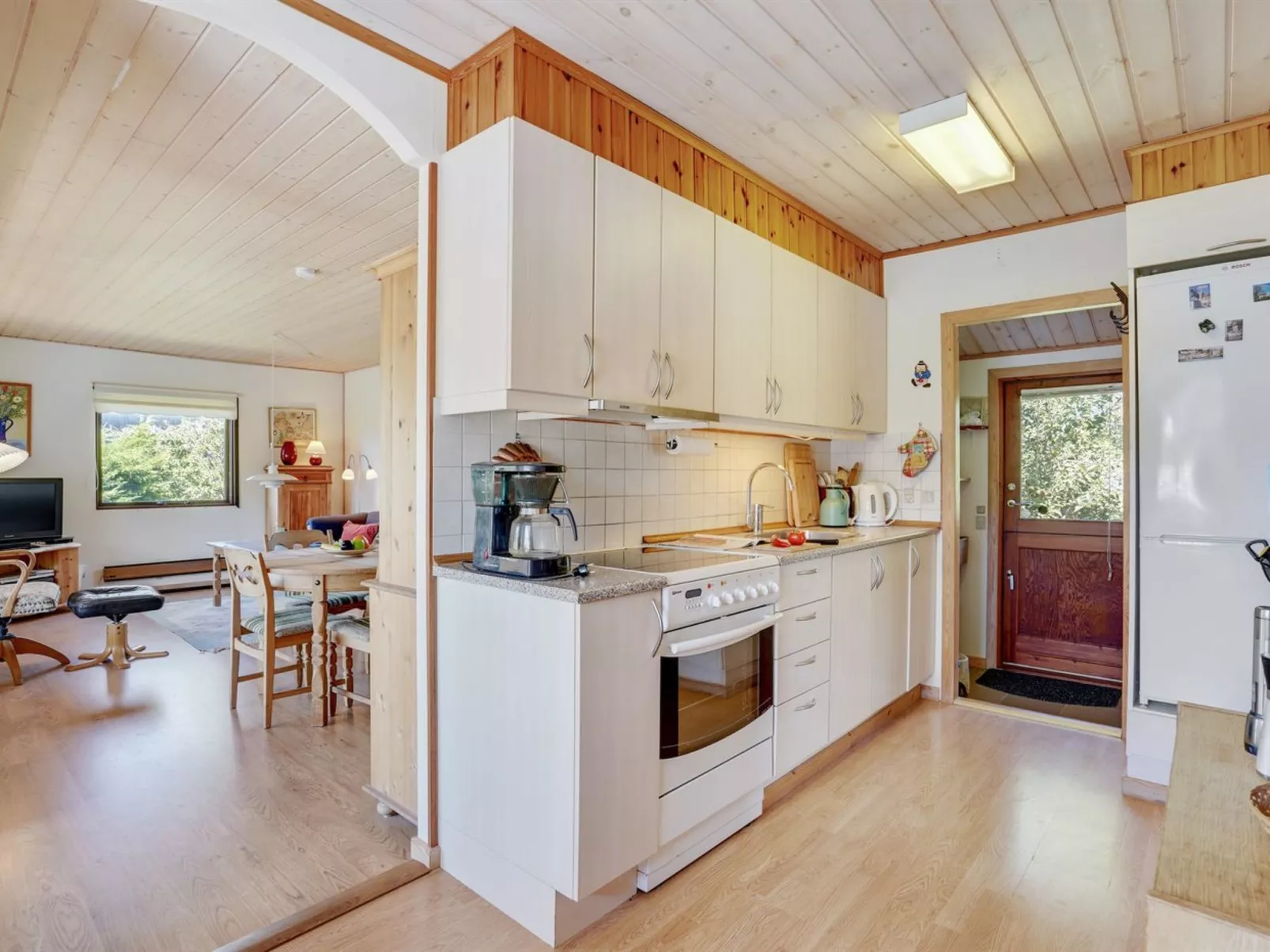 "Maelle" - 600m from the sea-Drinnen