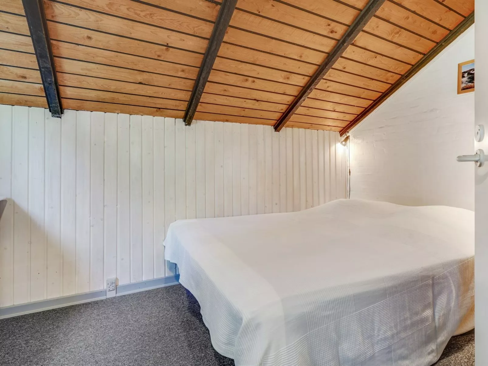 "Lenia" - 1km from the sea-Inside