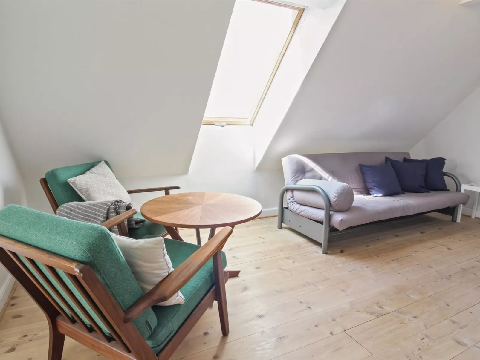 "Lilli" - 2km to the fjord-Drinnen