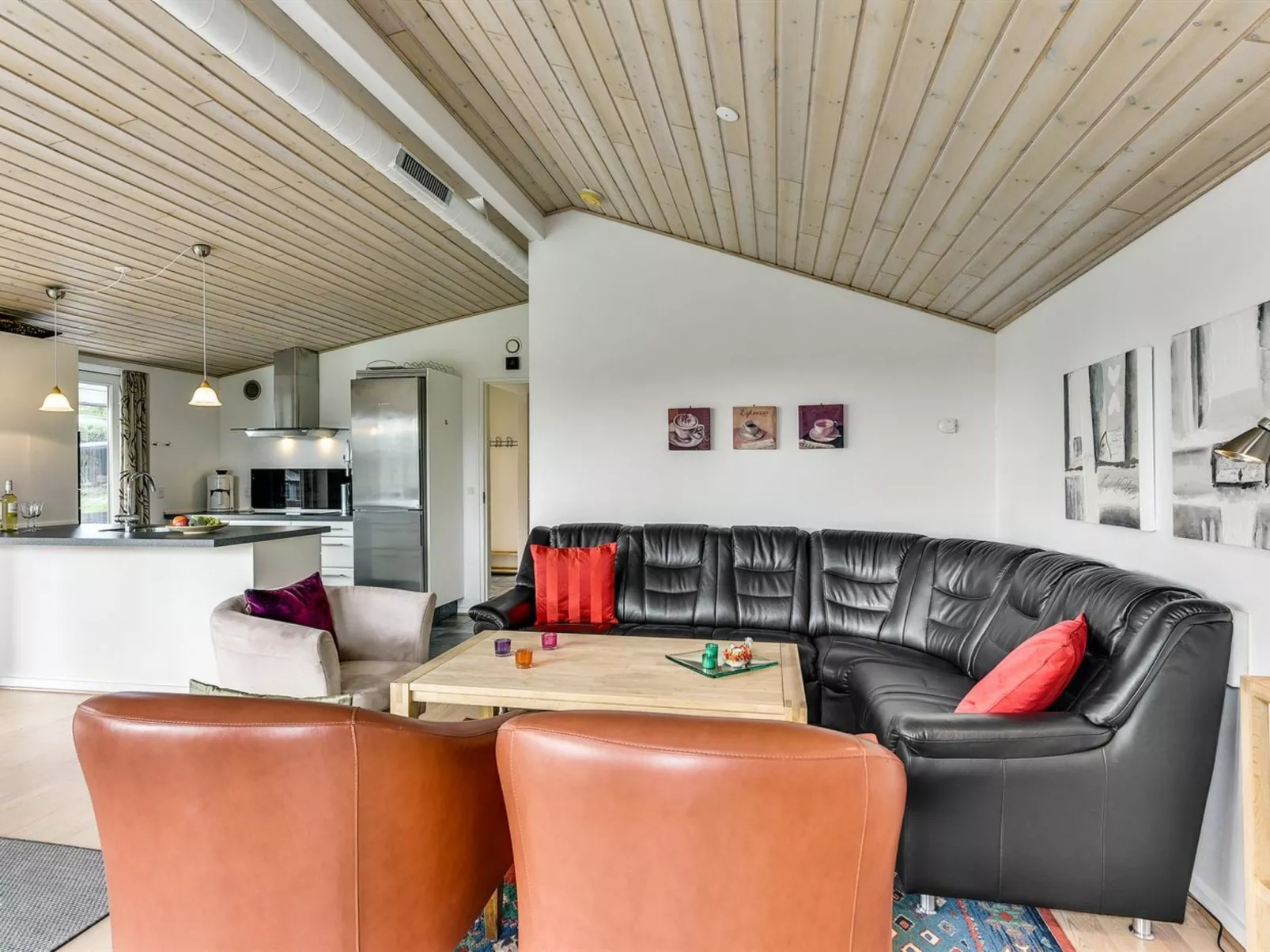 "Sylvelin" - 400m to the fjord-Inside