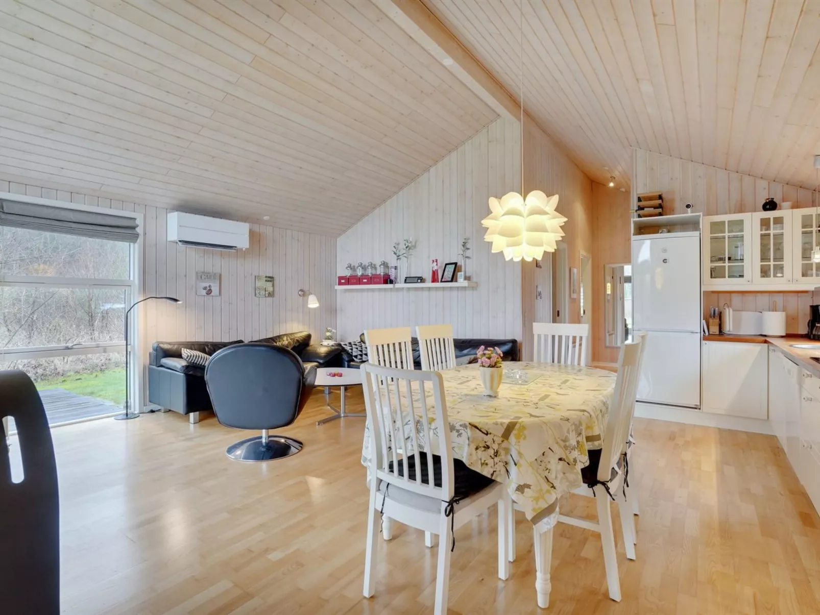 "Tatti" - 30km from the sea-Inside