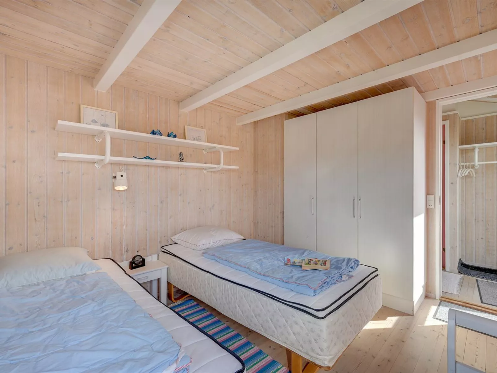 "Rajna" - 95m to the fjord-Inside