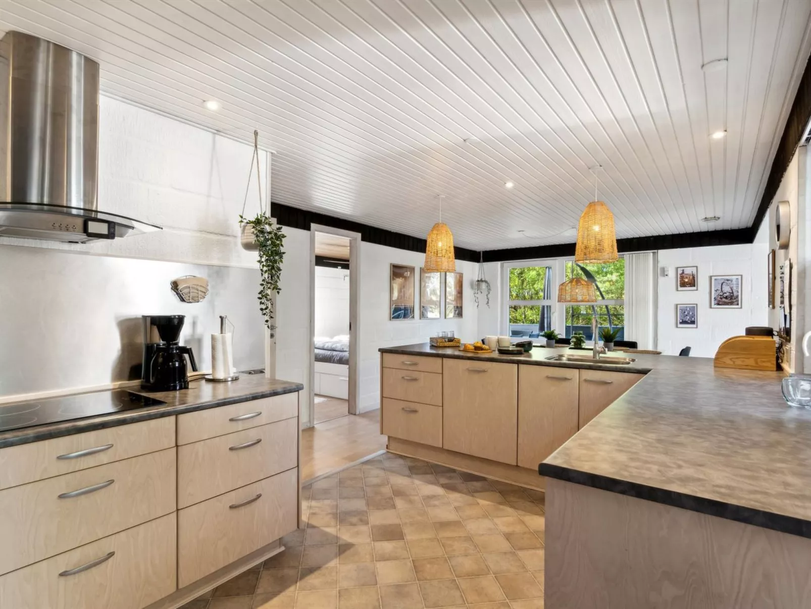 "Glenna" - 1.8km from the sea-Inside