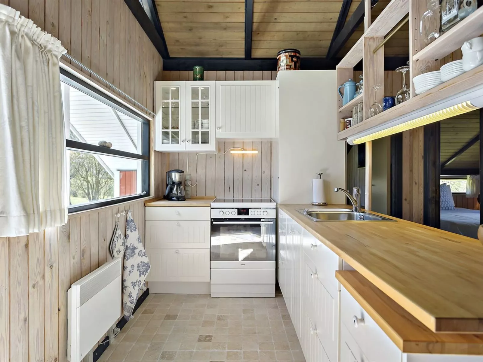 "Guthki" - 275m from the sea-Inside