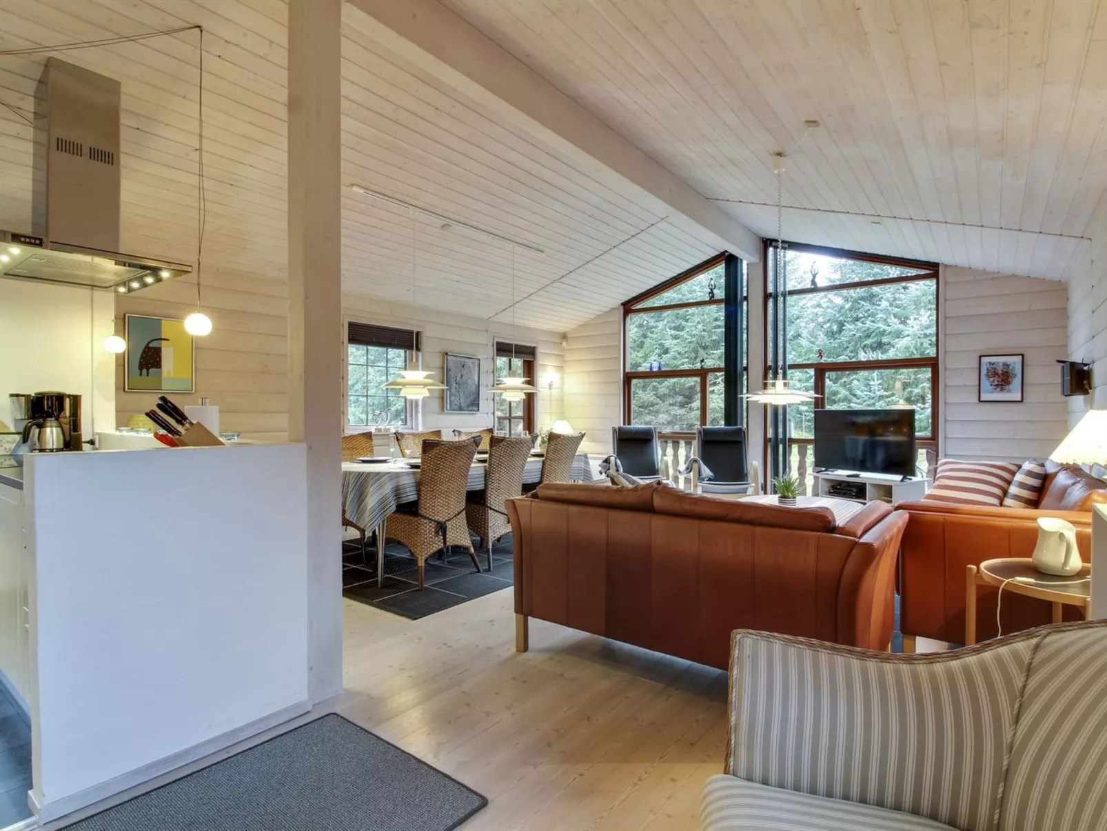 "Jo" - 1.2km from the sea-Dedans