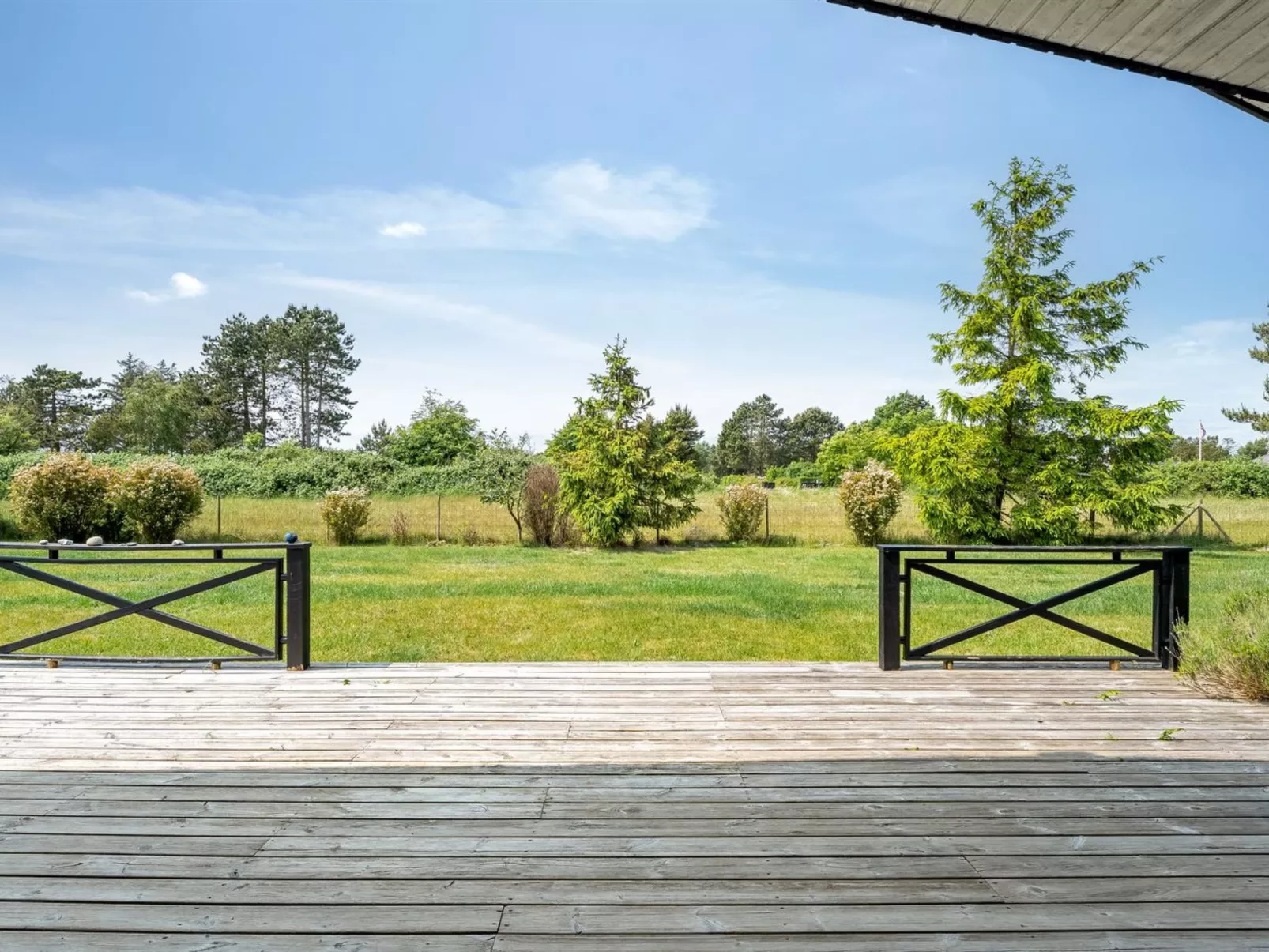 "Allie" - 150m from the sea-Outside