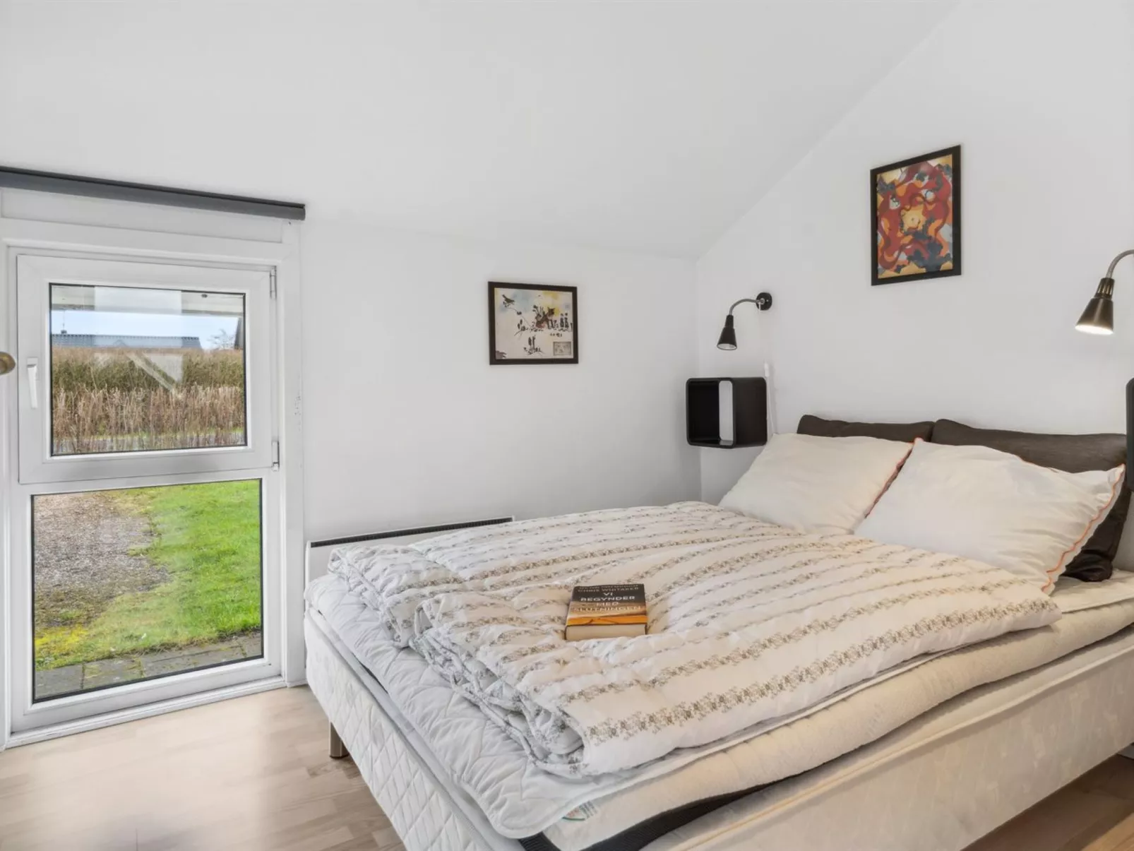 "Elbert" - 100m from the sea-Drinnen