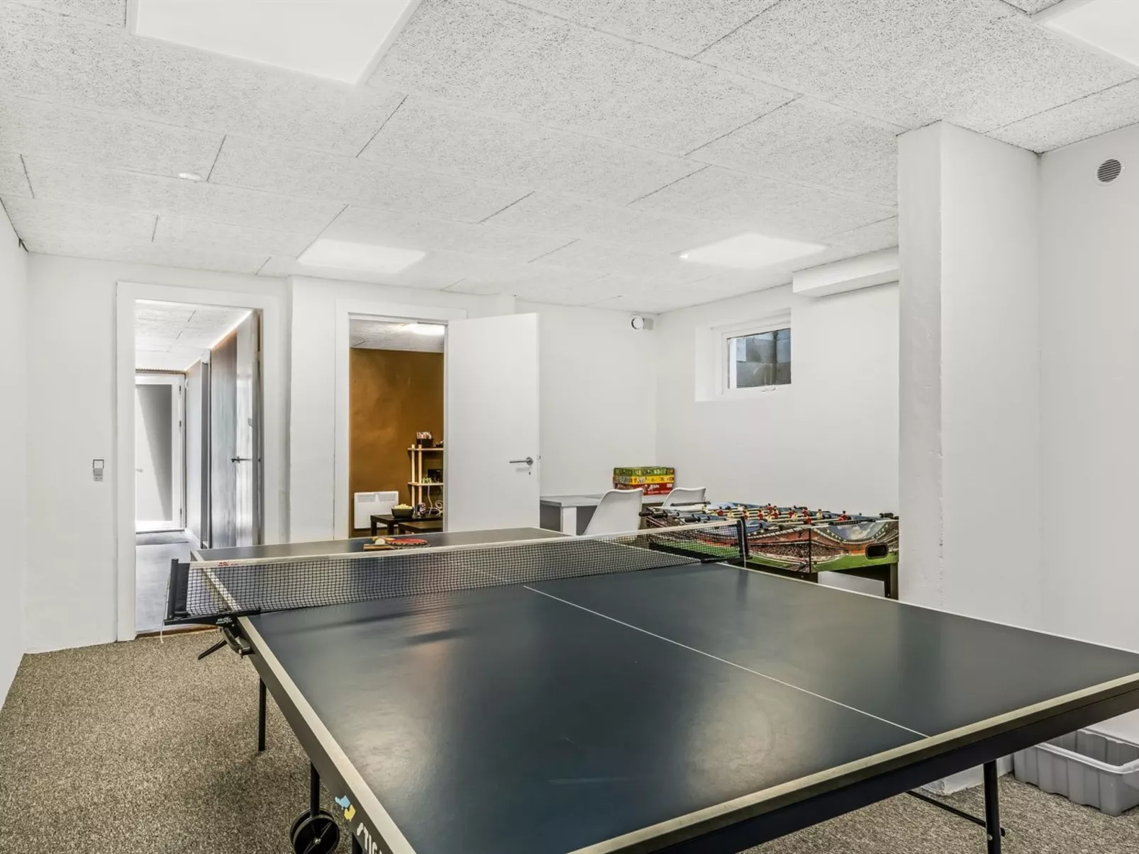 "Gudfast" - 300m to the fjord-Dedans