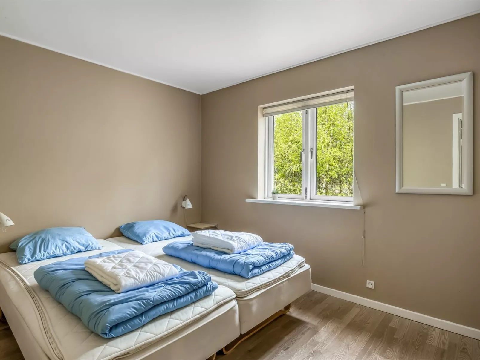 "Ellie" - 300m from the sea-Dedans