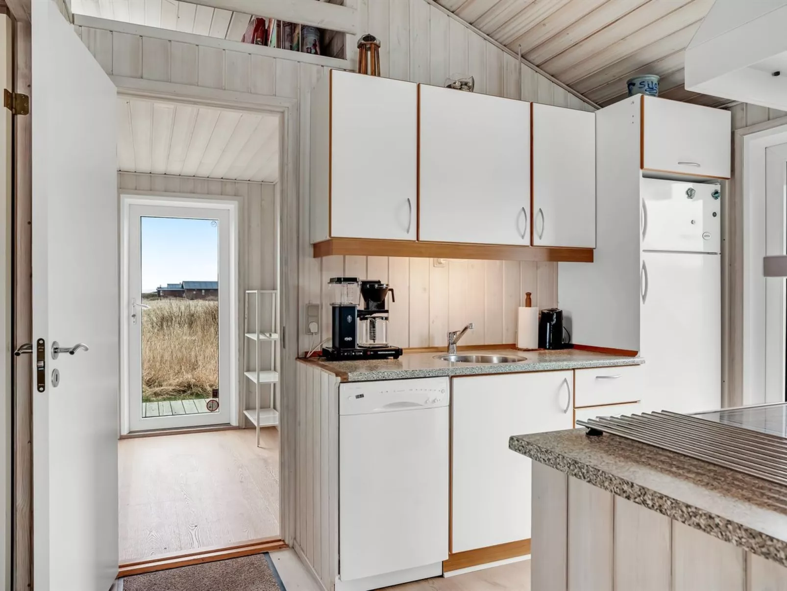 "Galmand" - 300m from the sea-Inside