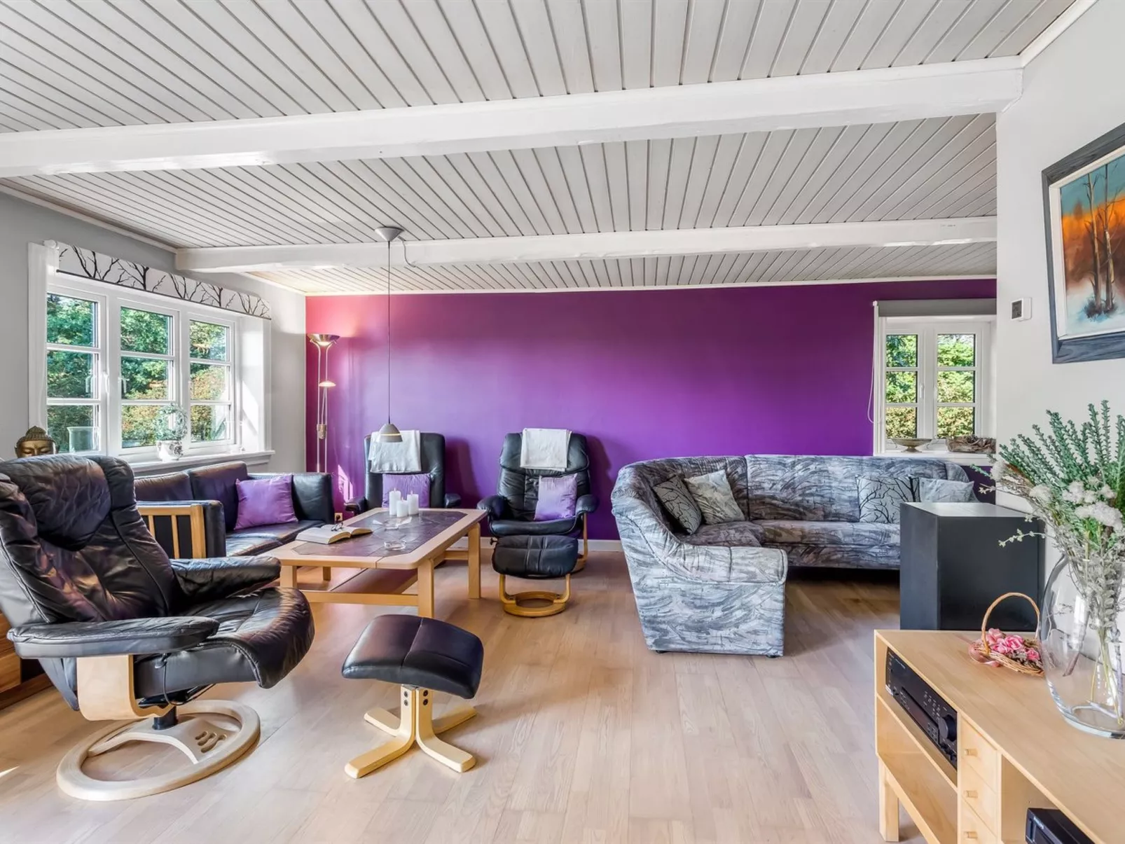 "Merrit" - 4.6km to the fjord-Inside