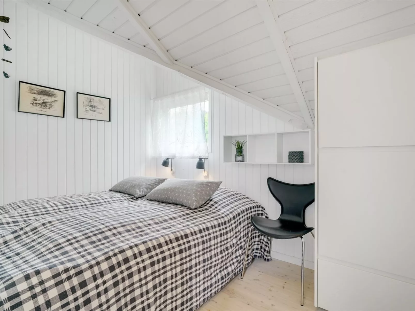 "Matthis" - 500m to the fjord-Inside