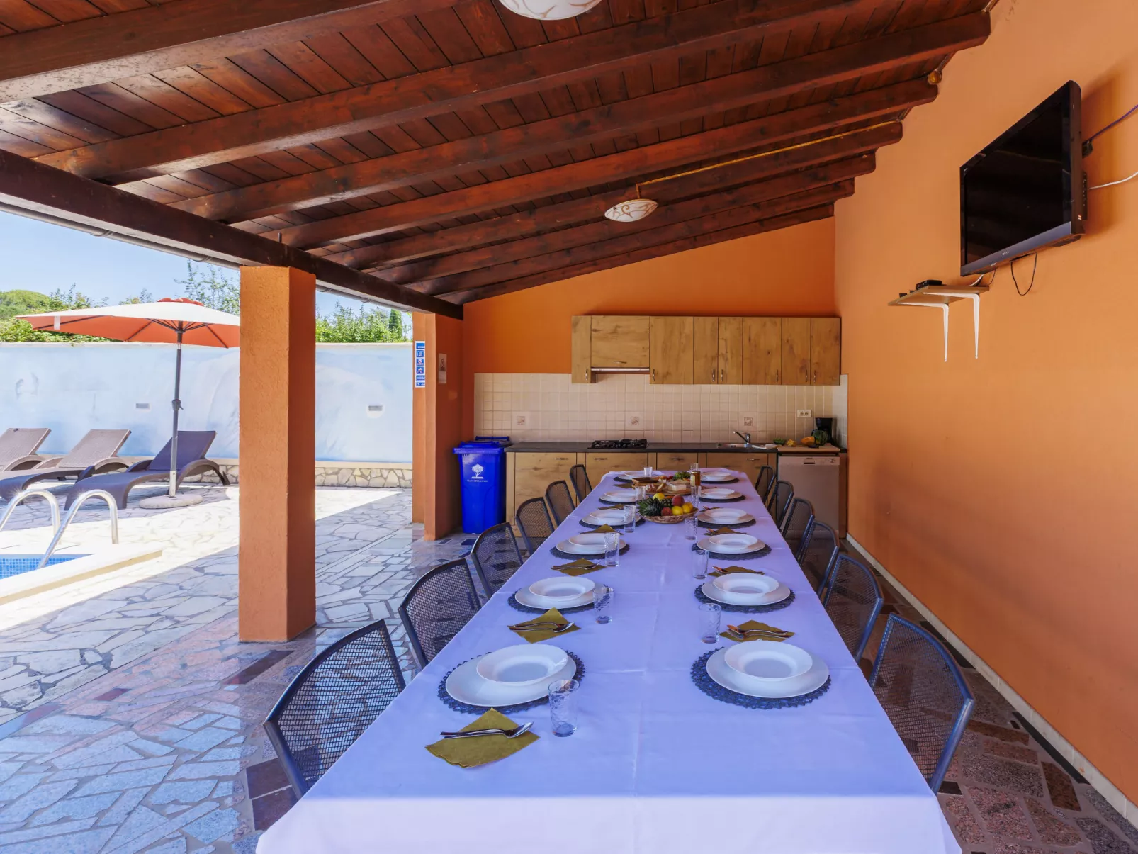 VIlla Eldina-Outside