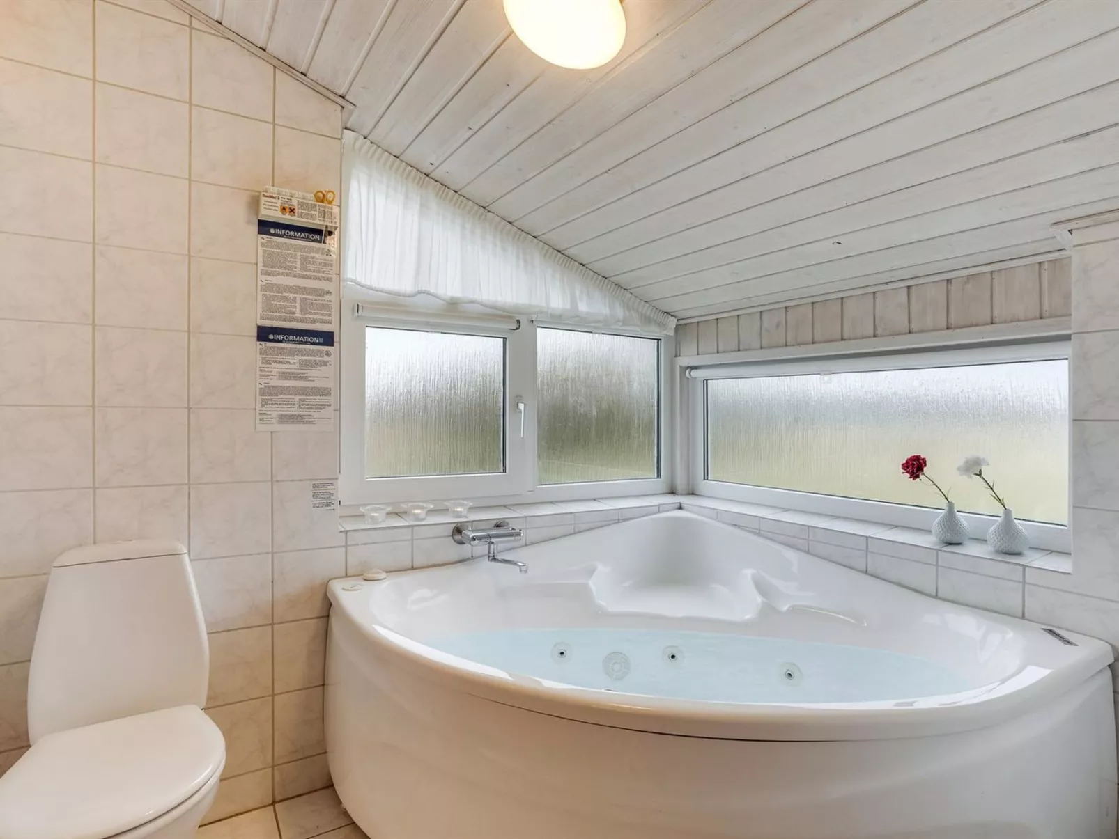 "Thorir" - 542m from the sea-Drinnen