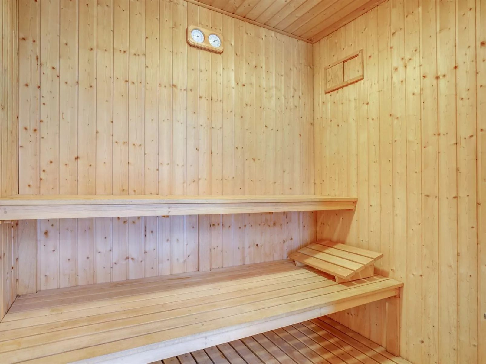 "Sitta" - 400m from the sea-Inside