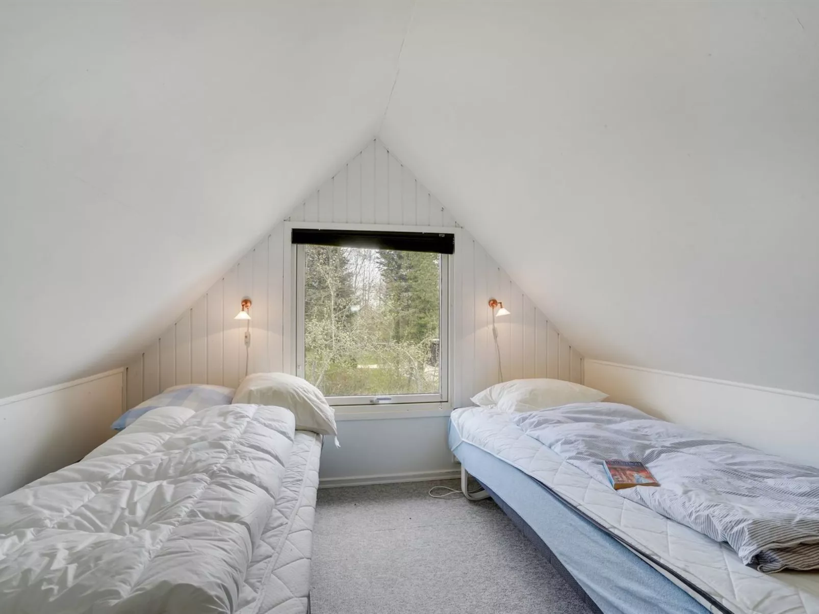 "Femija" - 500m to the fjord-Inside