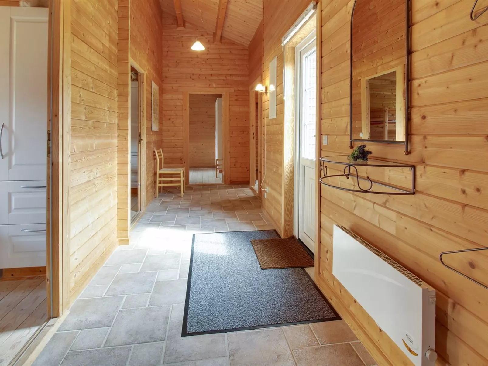 "Ulvi" - 300m to the fjord-Inside