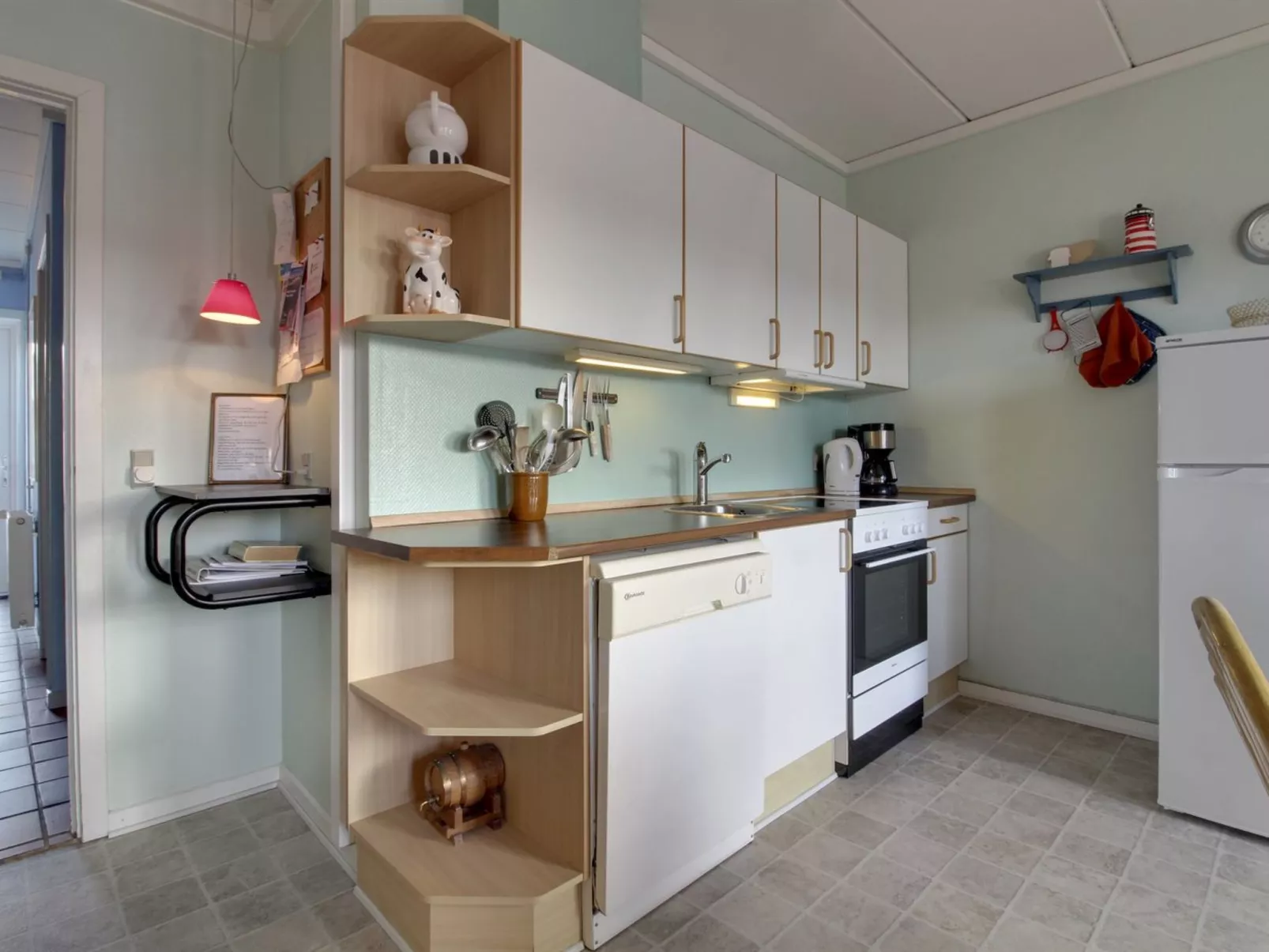 "Lynne" - 2.3km from the sea - Inside
