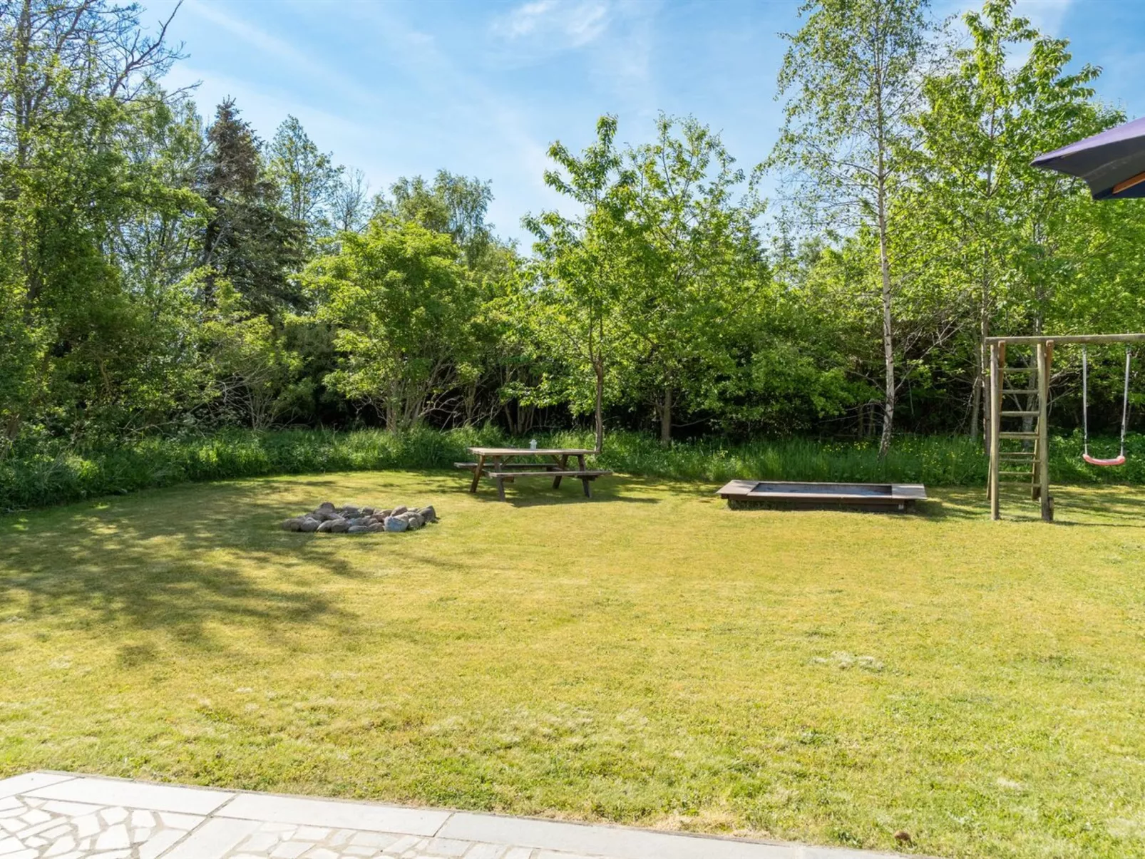 "Ehm" - 600m from the sea-Draußen