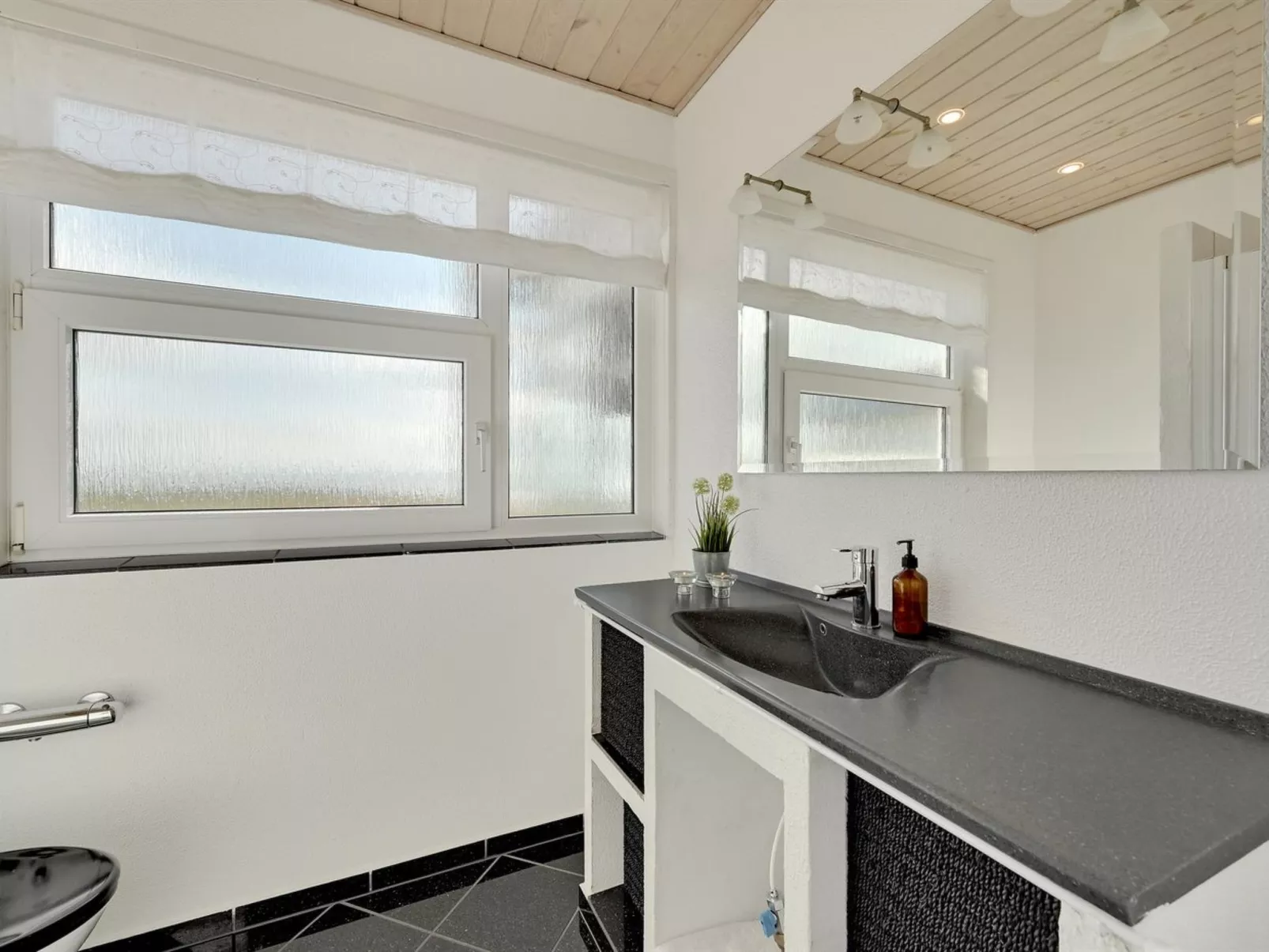 "Bibbi" - 20m to the fjord-Dedans