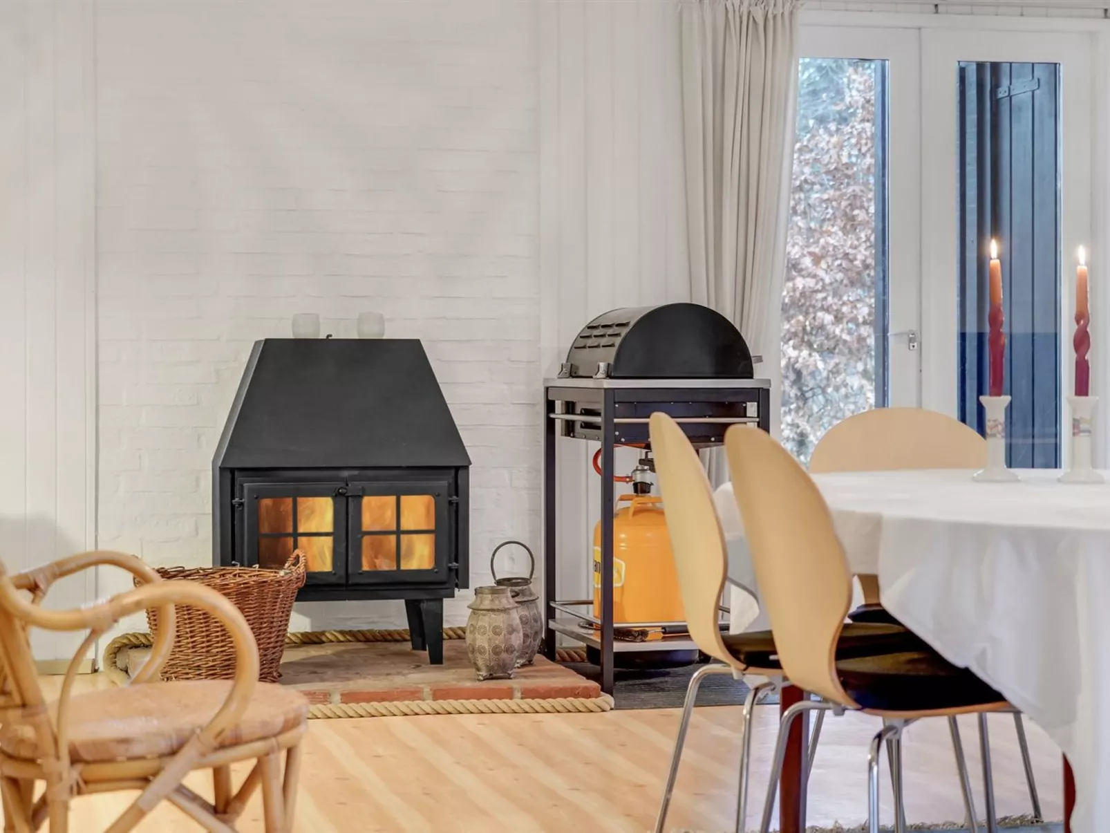 "Hardy" - 30km from the sea-Drinnen