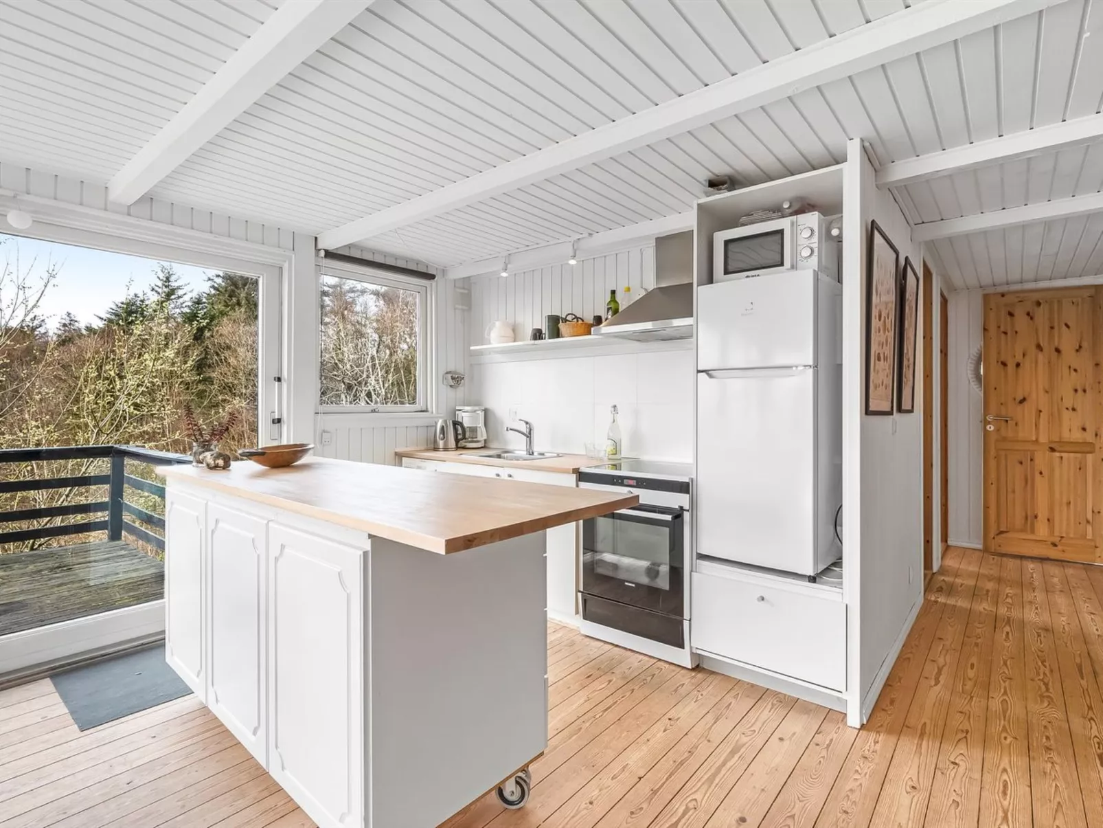 "Heera" - 100m to the fjord-Dedans