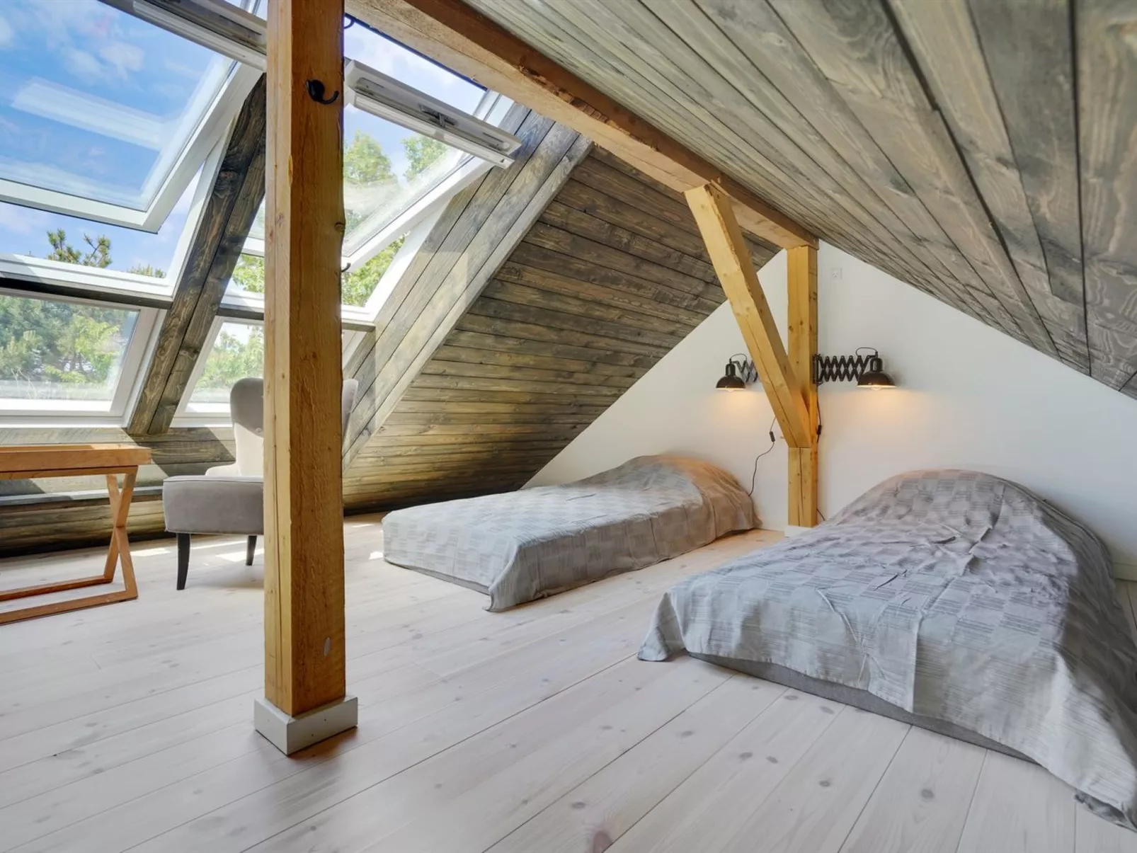 "Henrik" - 100m from the sea-Drinnen