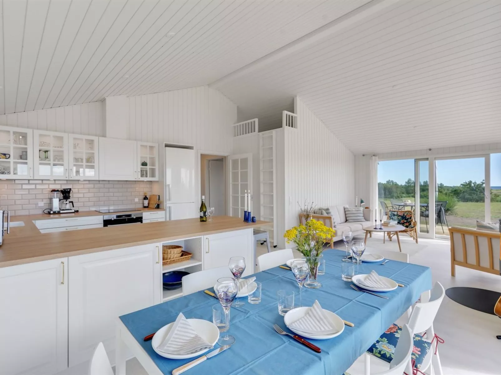 "Rickmer" - 200m from the sea-Inside