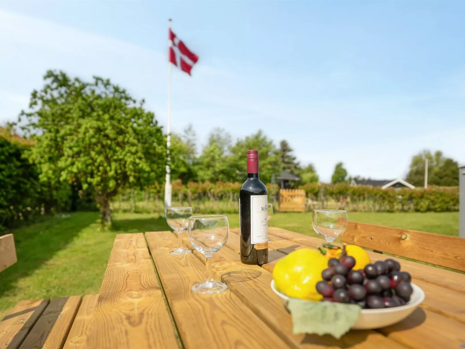 "Tican" - 400m from the sea-Outside