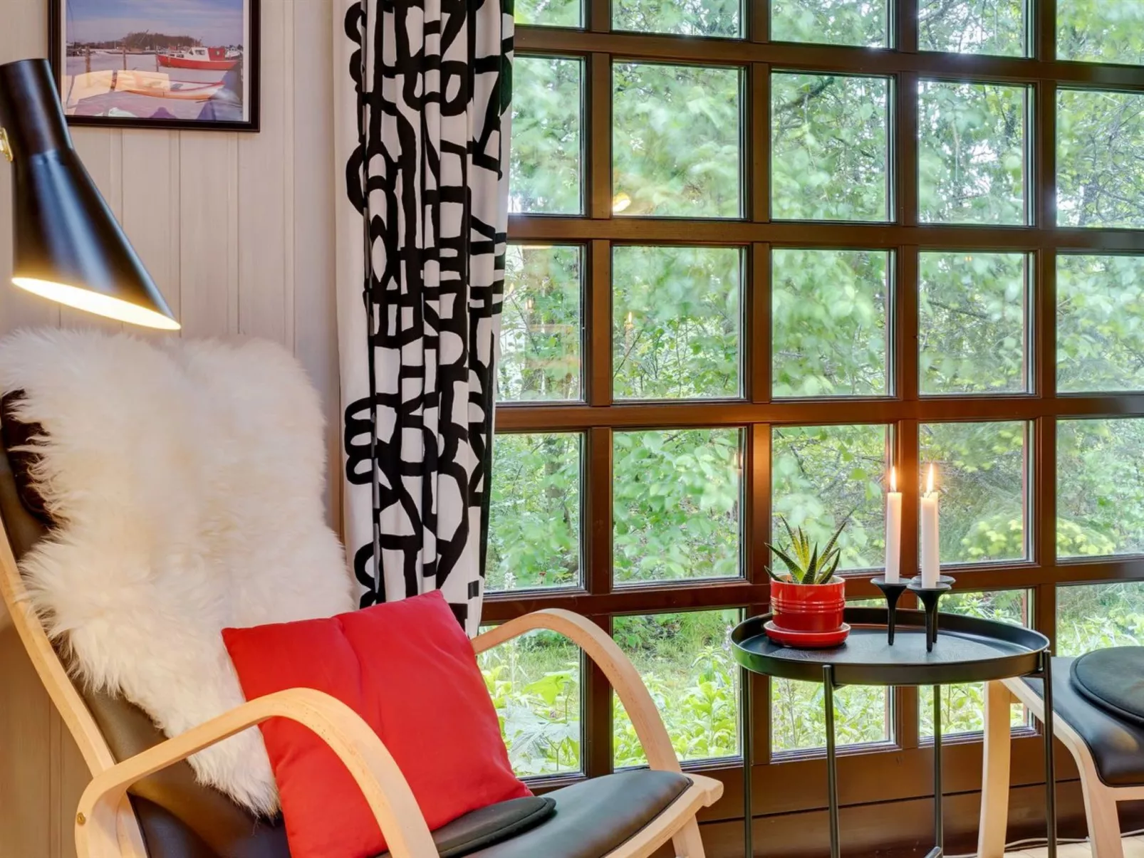 "Gail" - 400m to the fjord-Inside