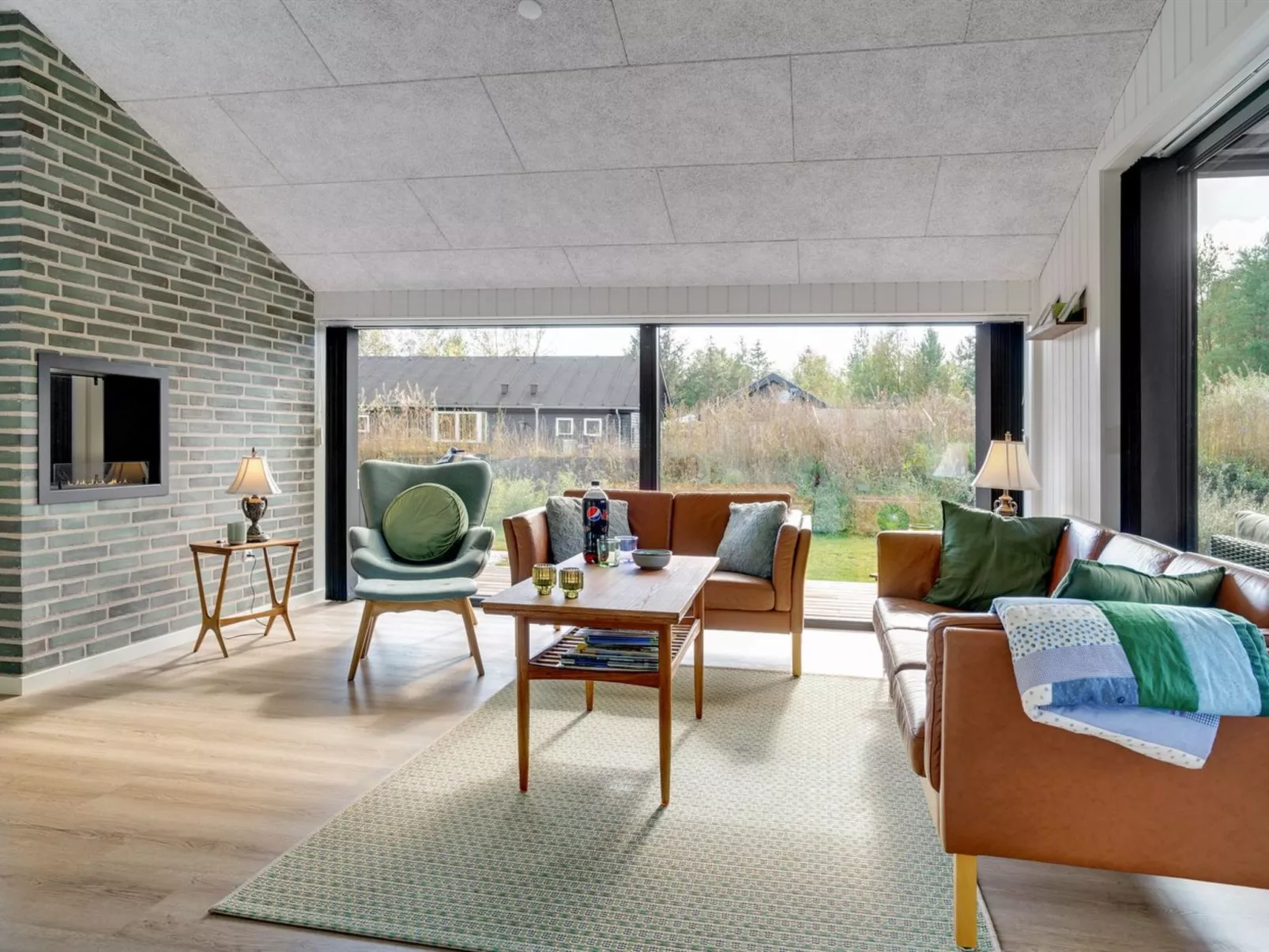 "Sinna" -  from the sea-Drinnen