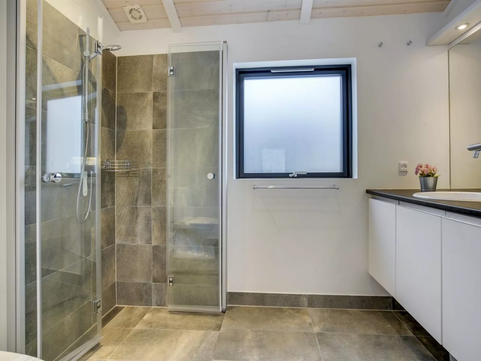 "Hildegard" - 1.5km from the sea-Drinnen