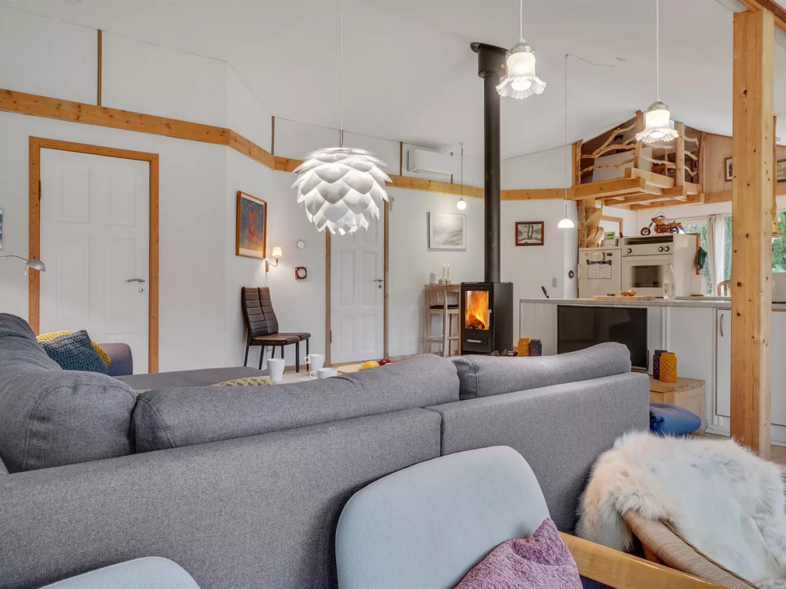 "Flugha" - 500m to the fjord-Dedans