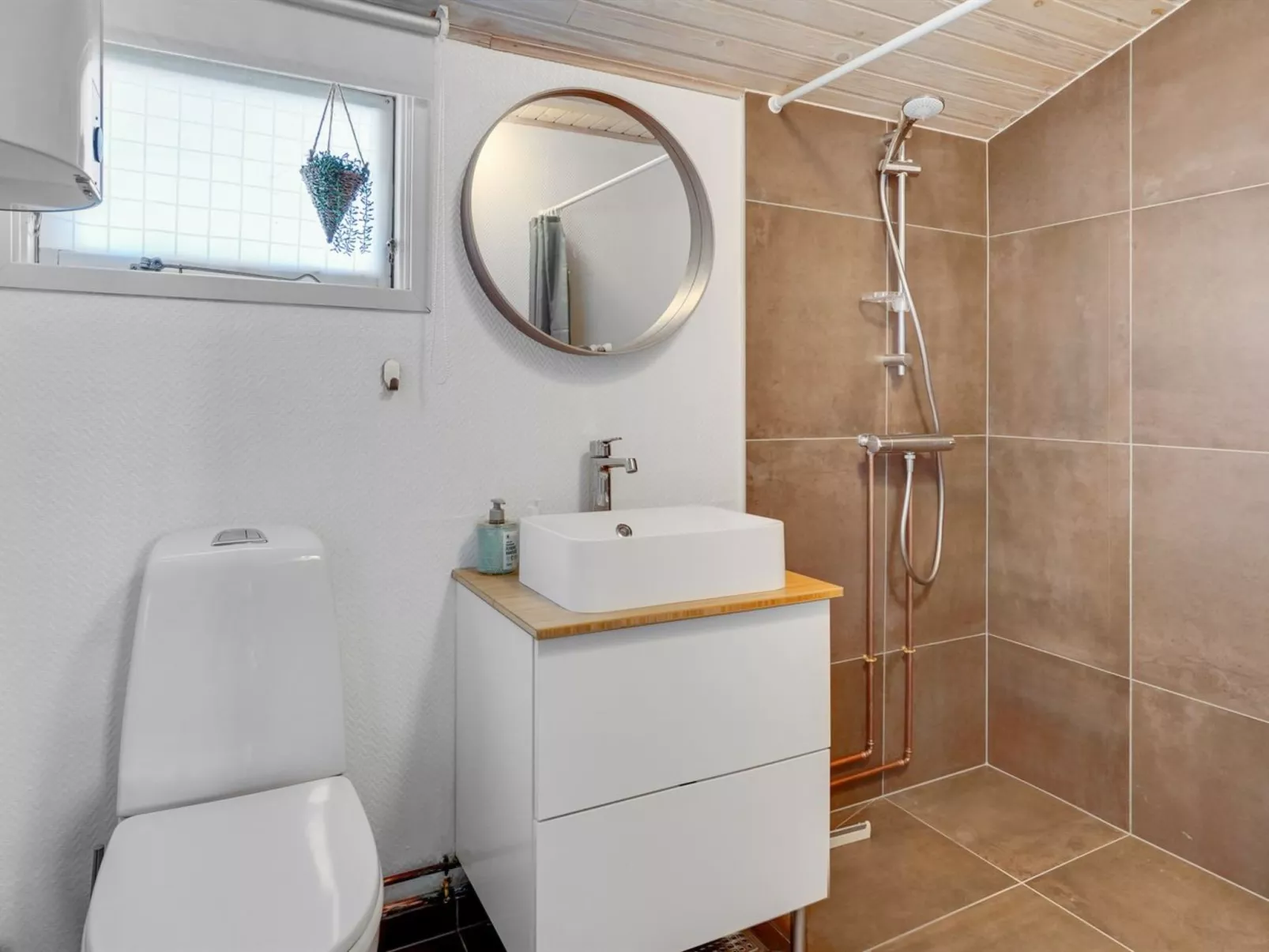 "Sazur" - 75m from the sea-Inside