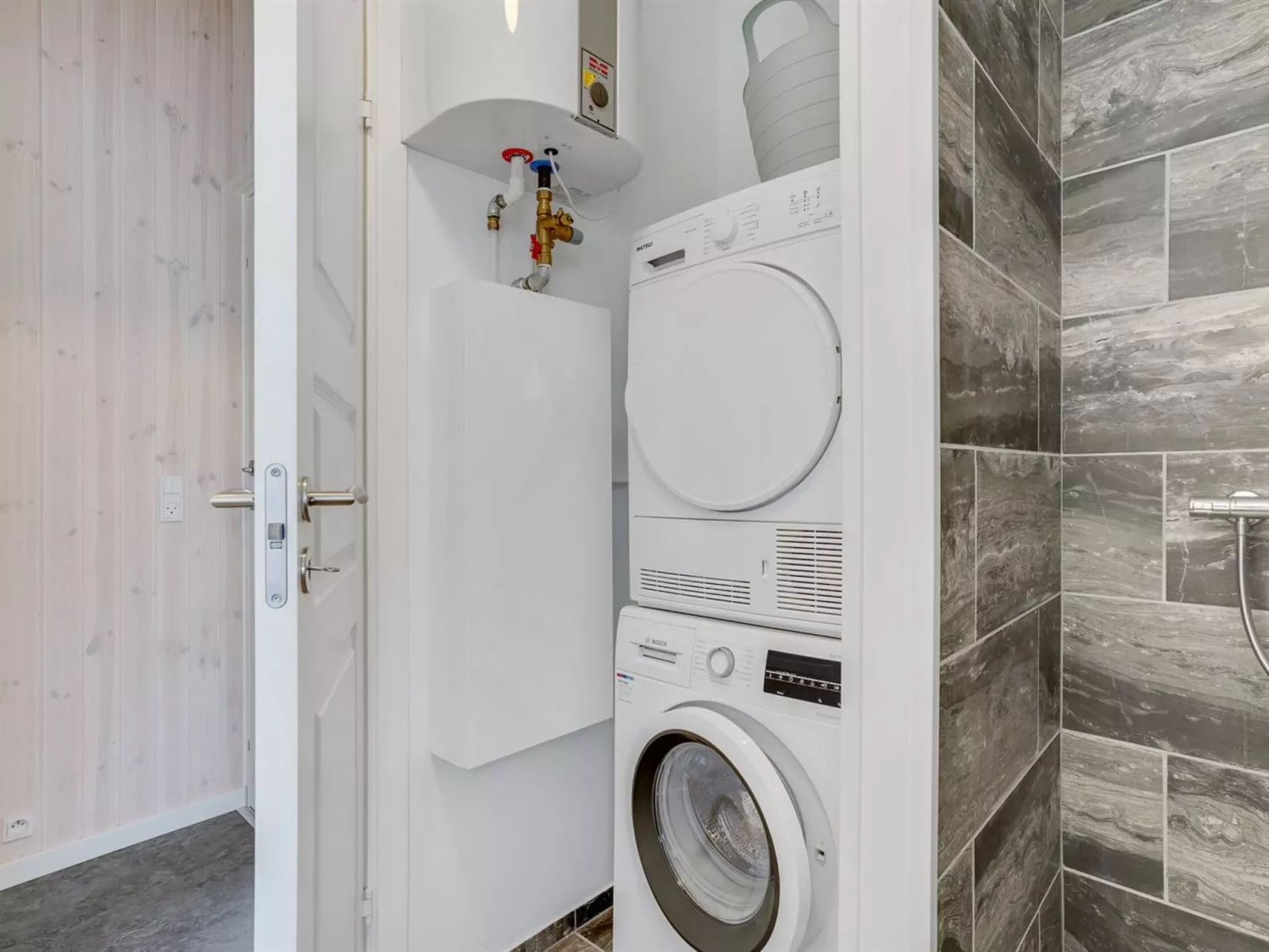 "Westman" - 200m from the sea-Inside