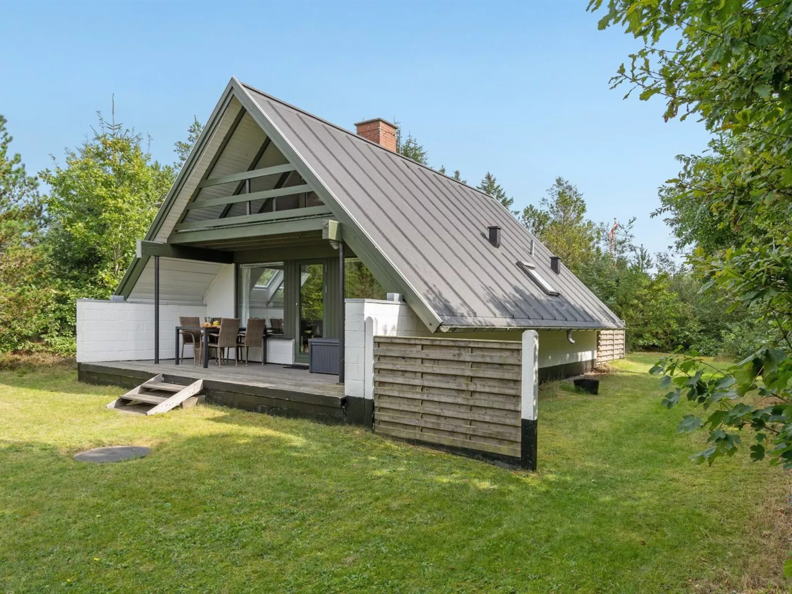 "Valo" - 400m to the fjord-Outside