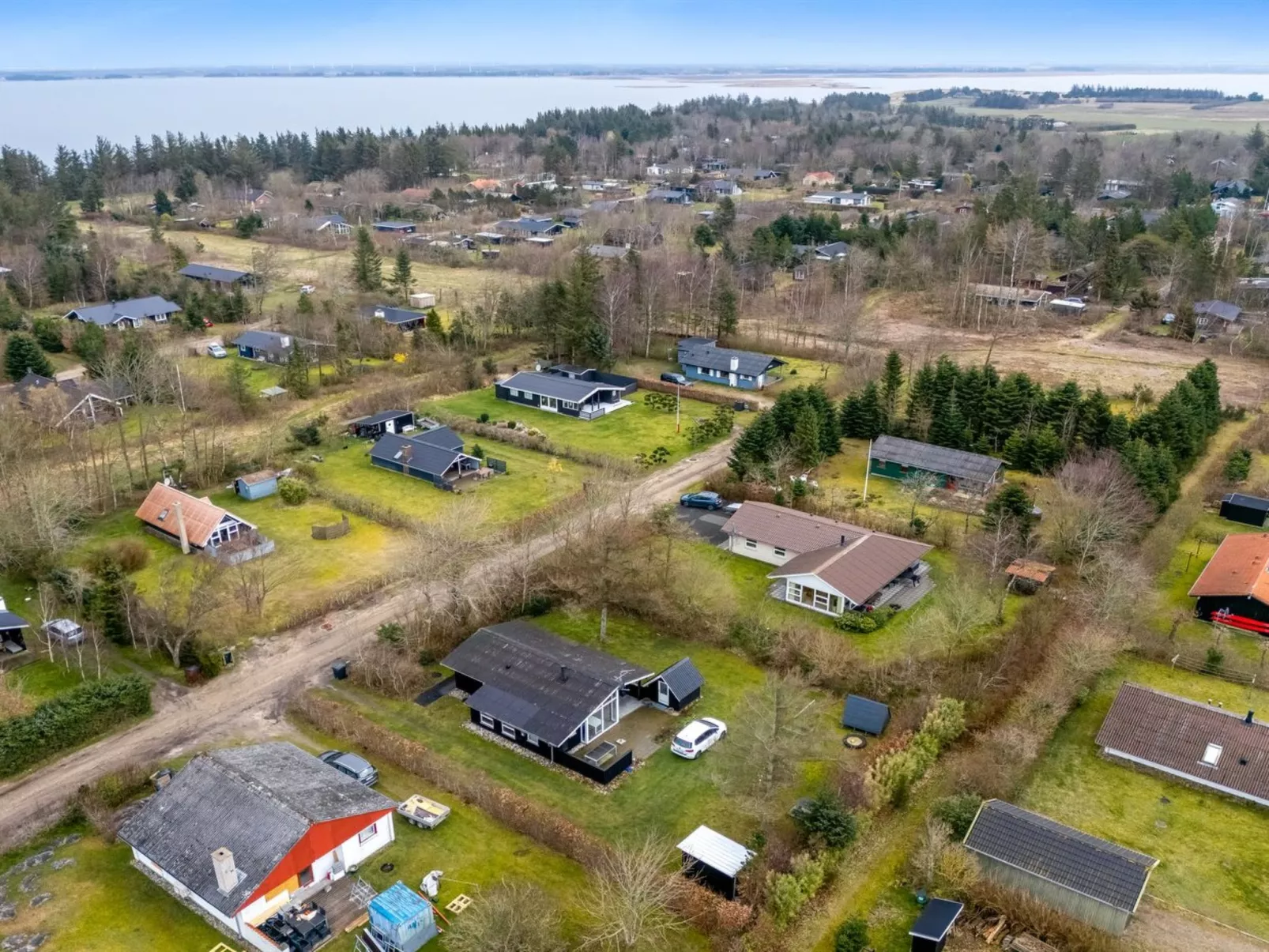 "Raisa" - 200m to the fjord-Outside