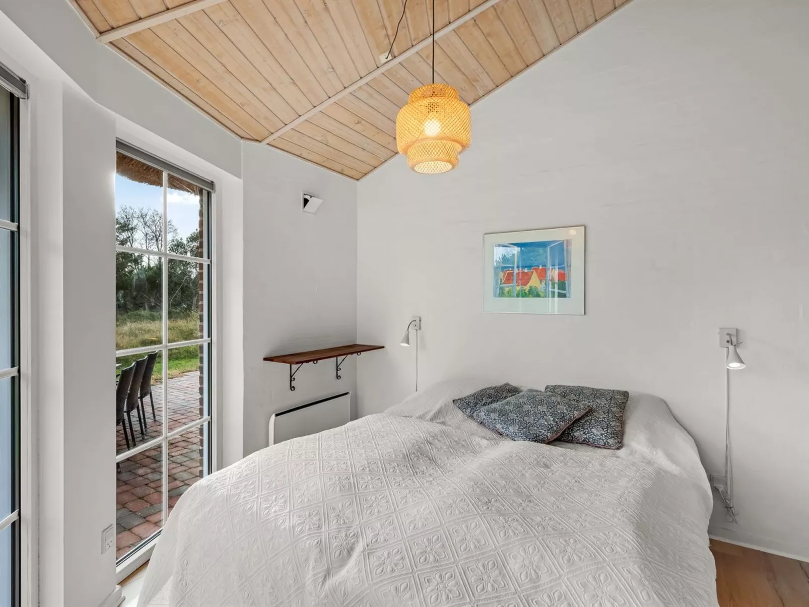 "Ingmund" - 2km from the sea-Inside