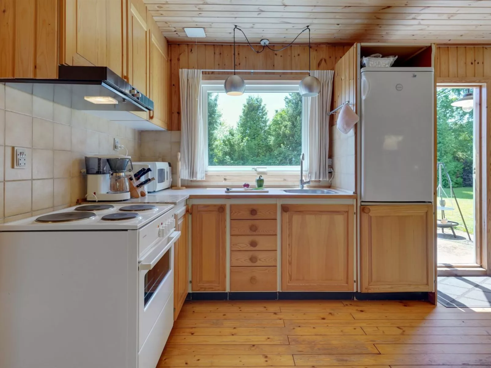 "Hege" - 450m from the sea-Inside