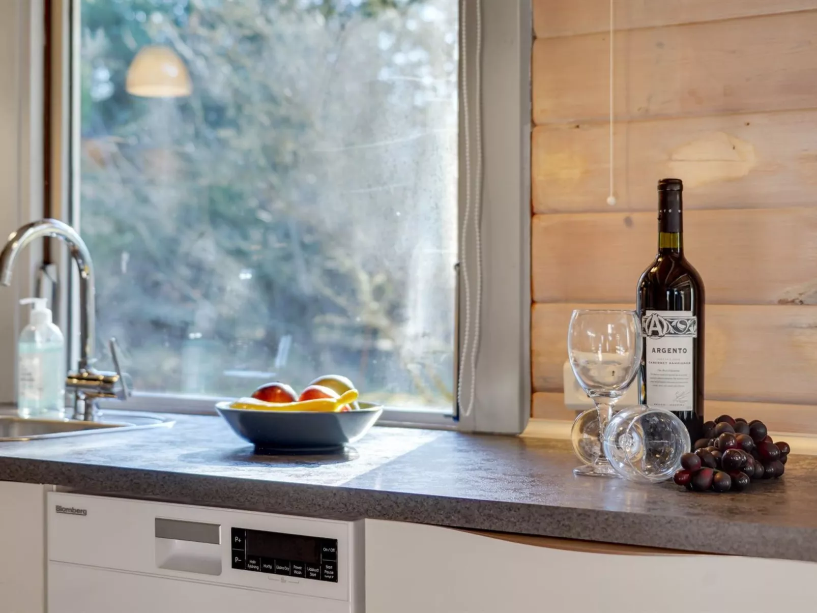 "Tine" - 2.3km from the sea-Inside