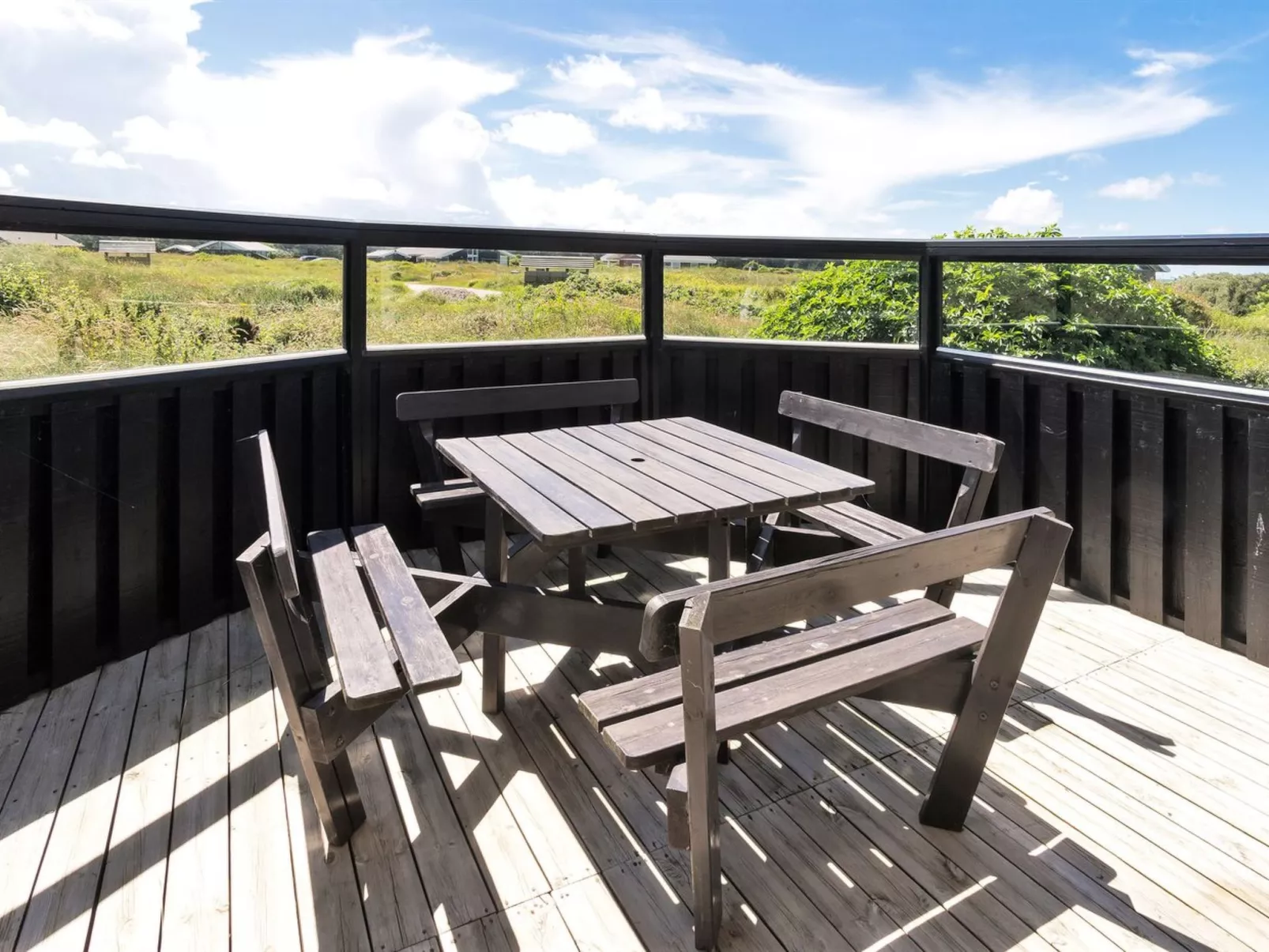 "Elvie" - 200m from the sea-Dehors